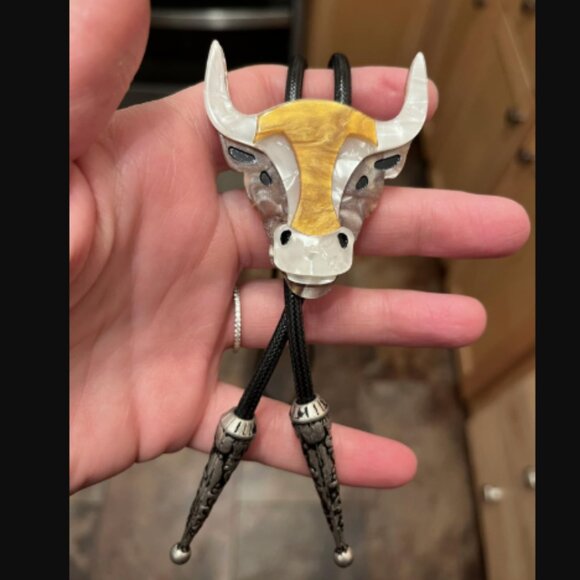 Bull Head Native American Western Bolo Tie